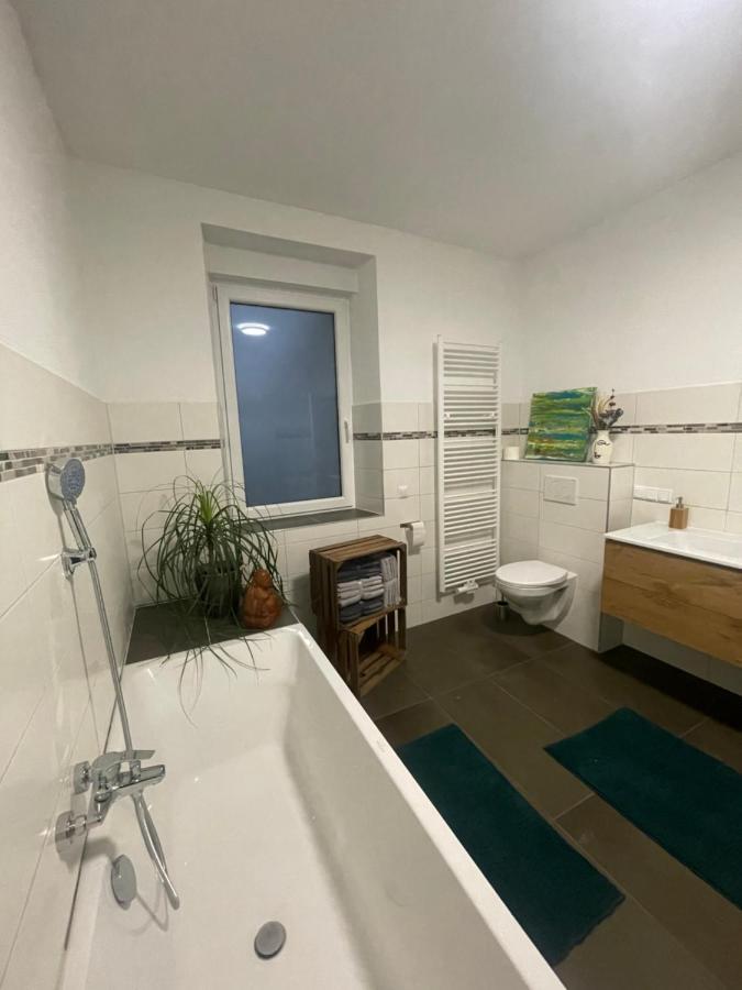 Mayen, Baeckerstr, Privatzimmer Nr1, Innenstadt, Naehe Nuerburgring & Burg Eltz, Gemeinschaftsbad Екстериор снимка